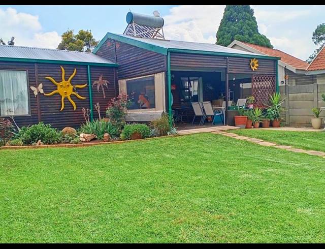 3 BEDROOM HOUSE FOR SALE IN BRACKENDOWNS